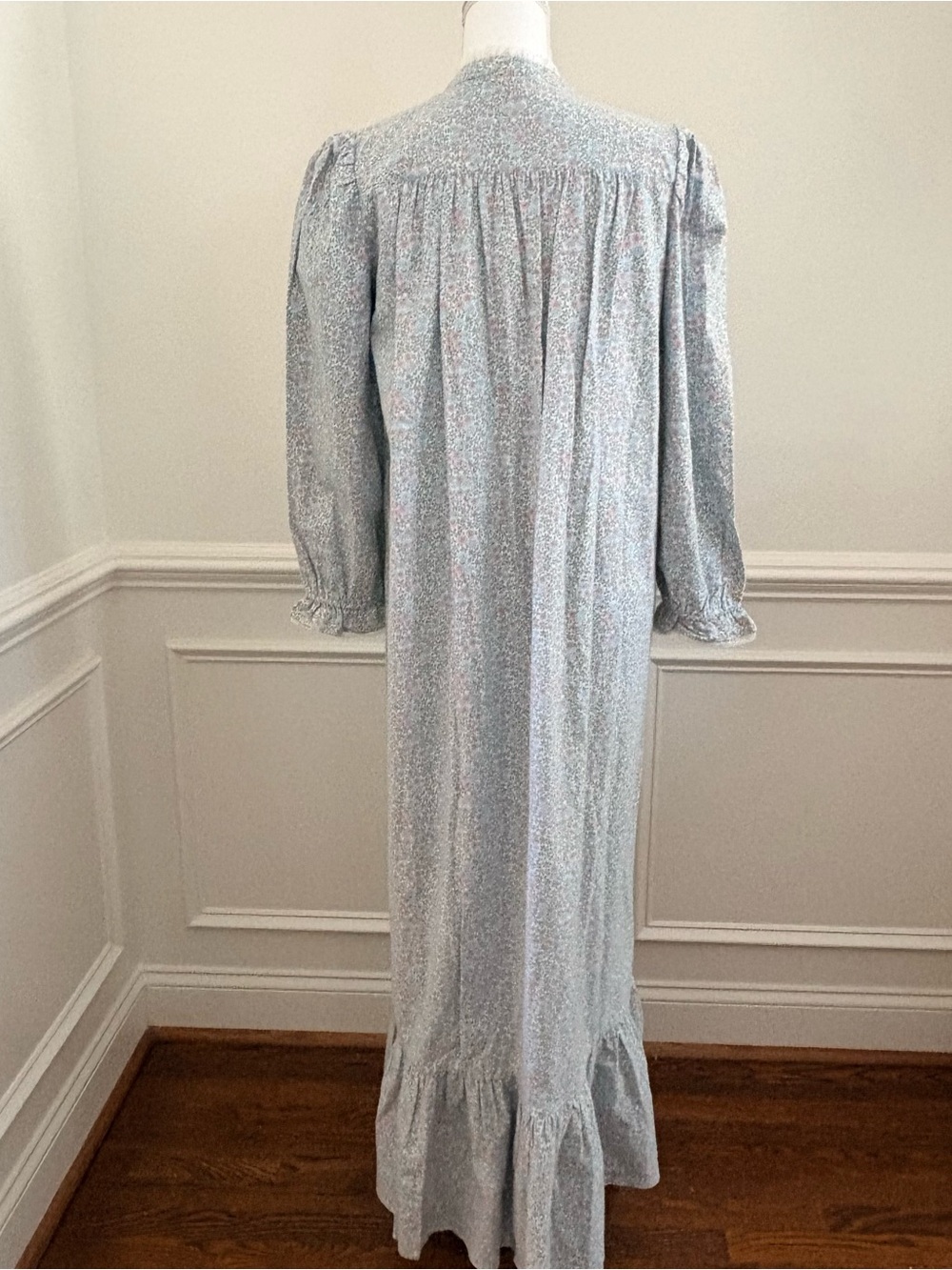 Vintage NWT Floral Nightgown in Light Blue and Pink - Picture 2 of 16